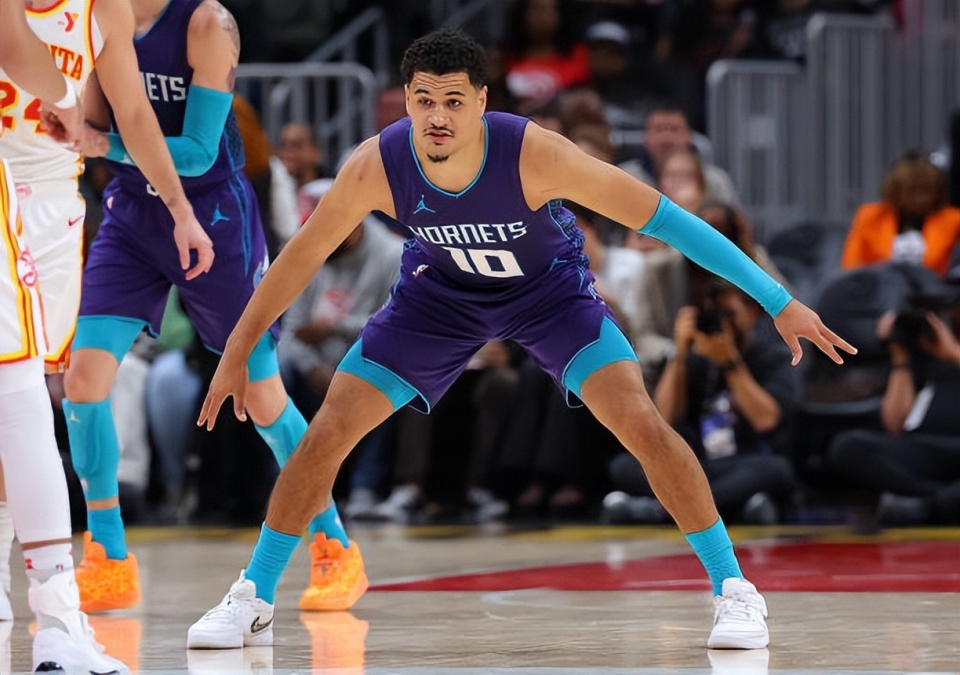 篮板, 划表, 撕裂重伤