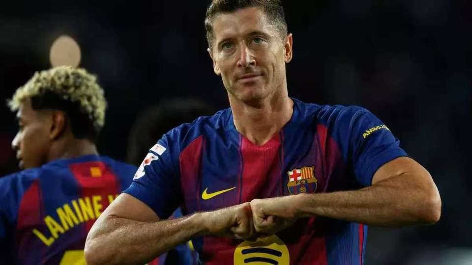 件容易的事, 至于莱万这, 育报的说法